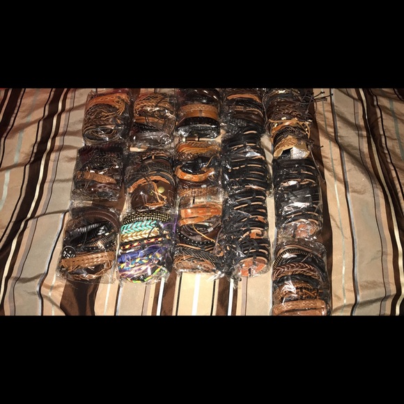 160 bracelets none are the same selling them all - Picture 2 of 8